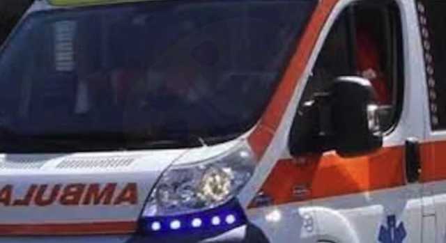 Tragico schianto ad Alghero, auto contro moto: c'è una vittima 