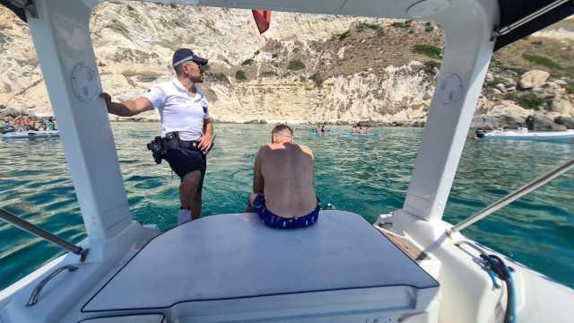 Rischia di annegare mentre nuota a Cala Fighera: salvato un turista