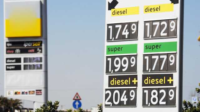 Caro energia, la proposta: "Alla Regione le accise dei carburanti prodotti in Sardegna"