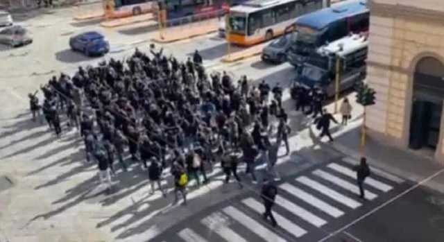 corteo tifosi napoli