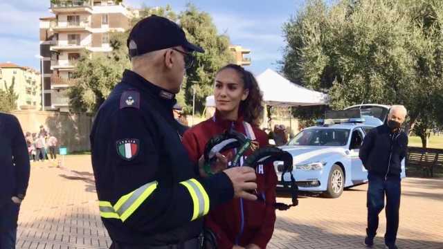 Il Pullman Azzurro della polizia fa tappa a Cagliari: "Diffondiamo la cultura della guida sicura”