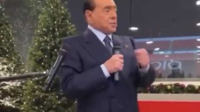 Berlusconi al Monza: "Se battete la Juve per voi pullman di tr****"