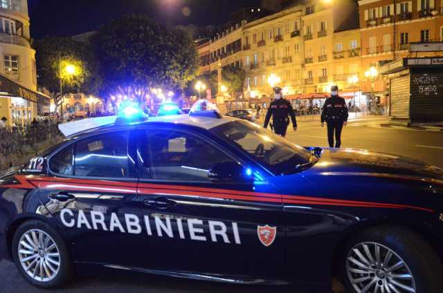 Cagliari, nascondeva cocaina e 4mila euro in contanti: arrestato