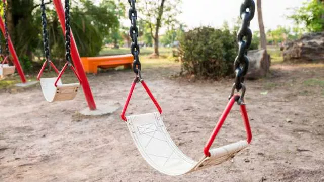 Altalena, giochi per bambini