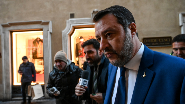 salvini intervistato dalla stampa