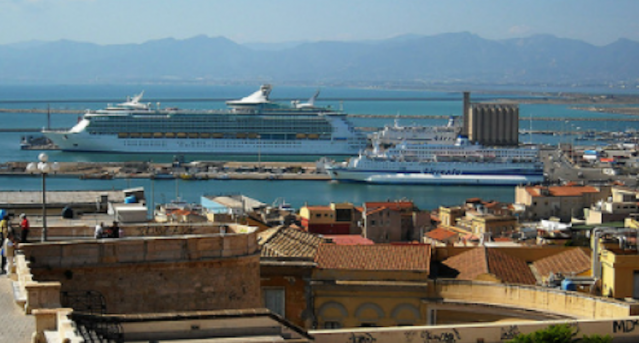 Cagliari vista porto