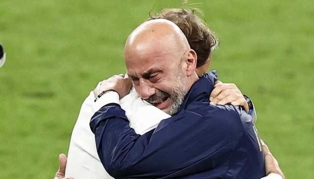 Gianluca Vialli Abbraccio 