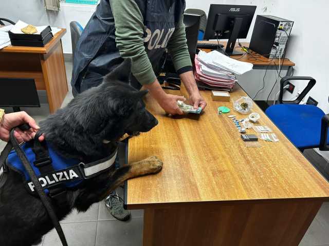 Scoperta centrale dello spaccio a Monserrato: in manette un disoccupato