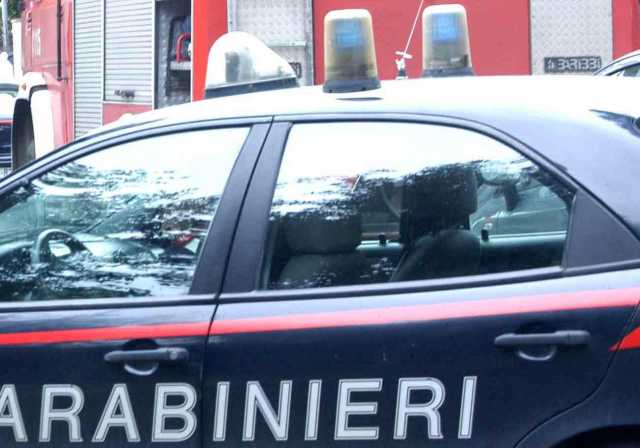 Auto carabinieri e vigili del fucoo