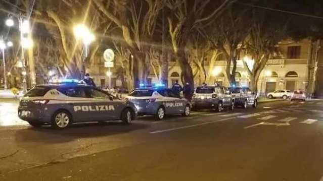 polizia piazza 