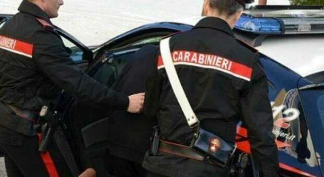 auto carabinieri militari