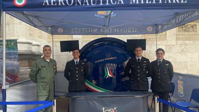 Cagliari, in Municipio il simulatore di volo delle Frecce tricolori