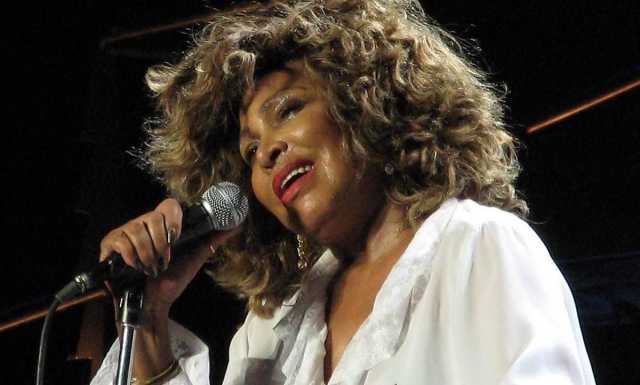 È morta Tina Turner, la celebre cantante aveva 83 anni
