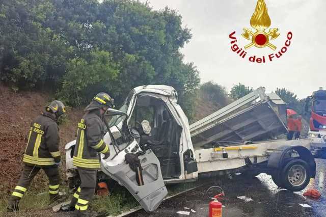 vigili del fuoco Nuoro