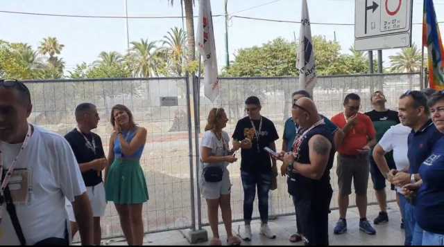 Protesta Consiglio Via Roma