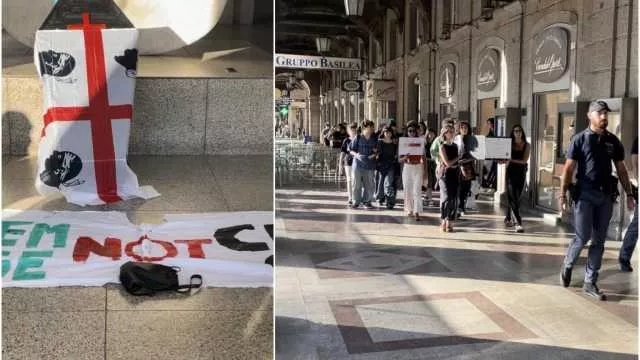 Youtg Net Fridays For Future Il Corteo Funebre Con Una Bara