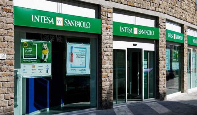 Clienti spostati da Intesa San Paolo ad altra banca, lo stop dell'Antitrust