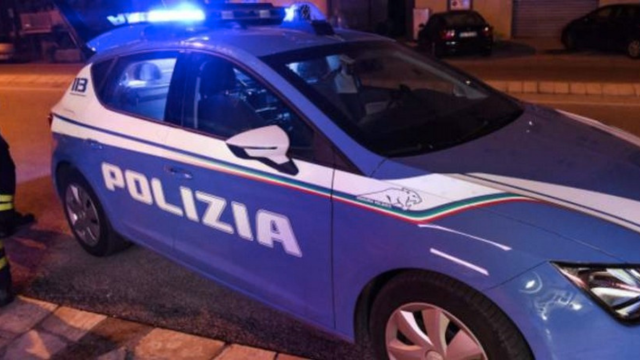 Cagliari, giovani rapinati alla Marina: tre arresti