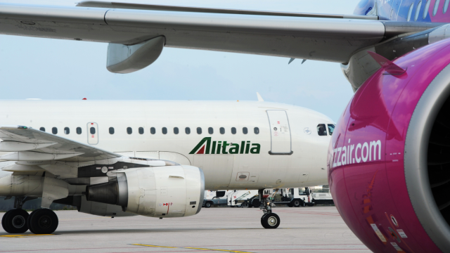 Alitalia licenzia 2723 persone: 