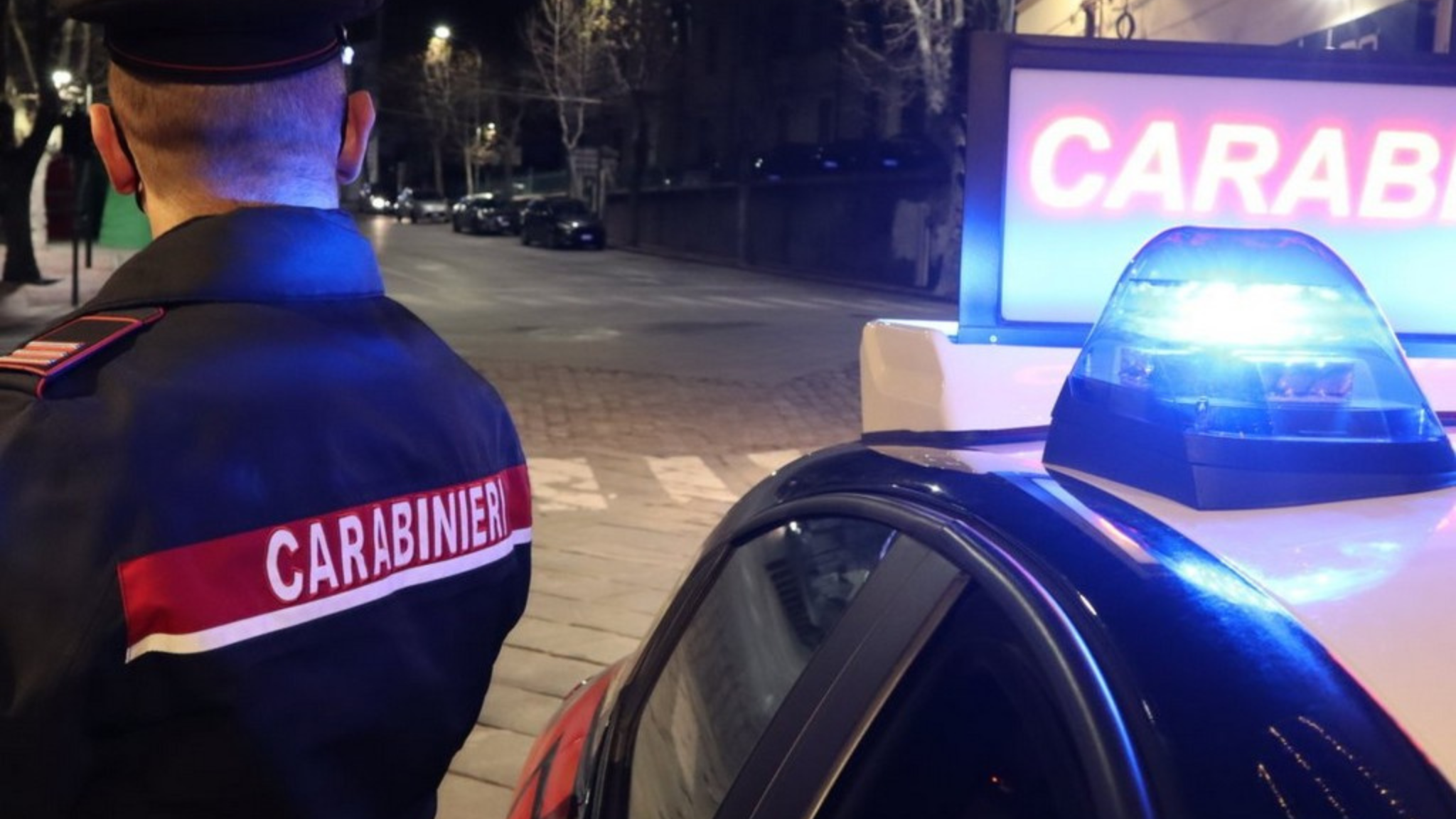 carabinieri auto