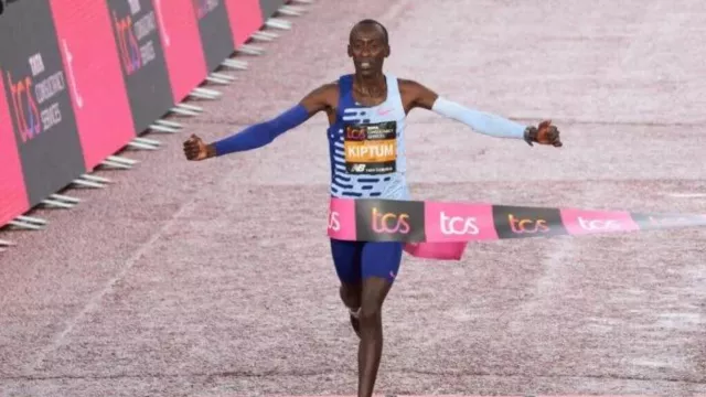 Sport in lutto: il re della maratona Kelvin Kiptum morto in un incidente stradale