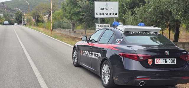 Entra in una casa a rubare, ma lo vede un carabiniere fuori servizio: arrestato 29ene a Siniscola