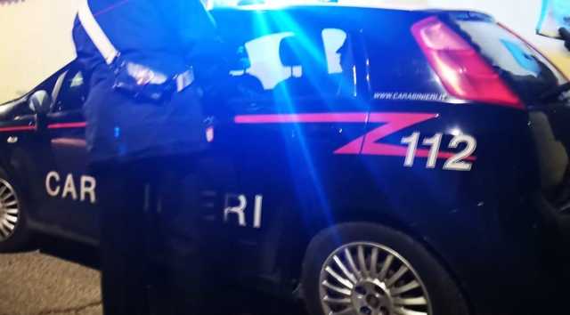 Auto Carabinieri Notte Luce