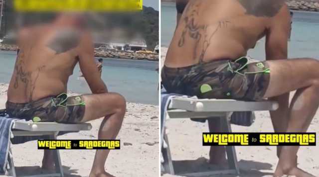 Bagnante fuma e poi sotterra la sigaretta nella sabbia a Porto Ottiolu (Video)