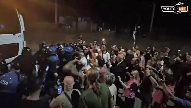 Tafferugli Polizia Manifestanti Oristano