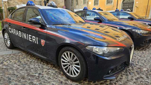 Sarroch, sorpreso con la droga in auto: in casa nascondeva 10 piante di cannabis