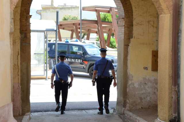 Monserrato, viola il divieto di avvicinamento dalla madre: arrestato un 29enne