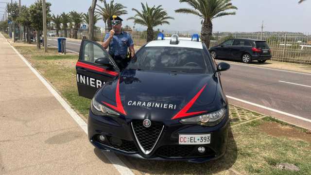 Controlli a tappeto nella notte a Cagliari, tra motorini rubati e furti: nei guai anche due minorenni