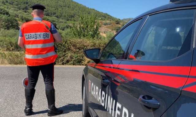 Marijuana nascosta nel serbatoio di una stufa a pellet: arrestato a Suni