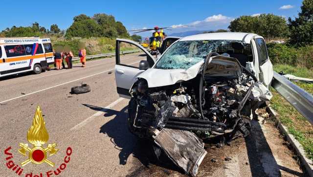 Terribile scontro frontale sulla Sassari-Tempio: un morto e un ferito