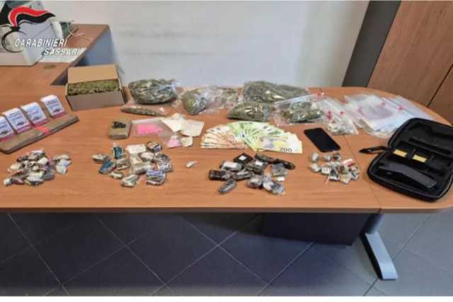 Ketamina, cocaina e hashish: nascondevano in casa 4 chili di droga ad Arzachena 