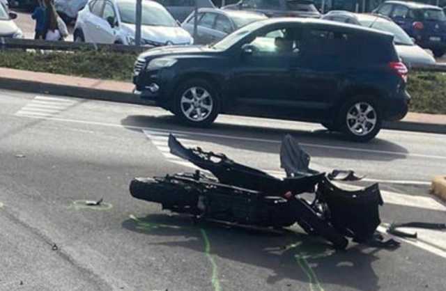 Sassari, travolge un motociclista e scappa: poi simula il furto della sua auto