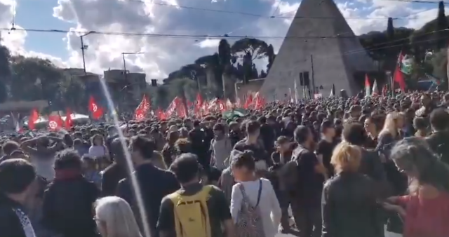 Roma, maxi corteo pro Palestina: 1600 controllati, 19 in Questura