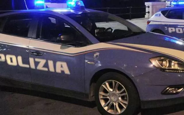 Spaccio di stupefacenti, durante il blitz butta la droga nel wc: trentenne di Pula in manette