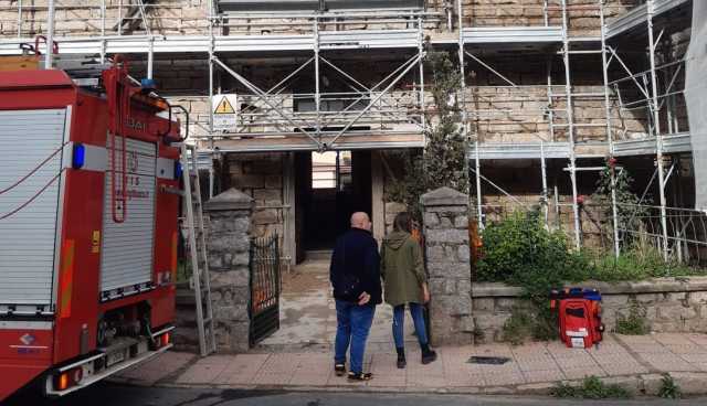 Operaio cade all'interno del cantiere dell'ex monastero a Tempio: soccorso dai vigili