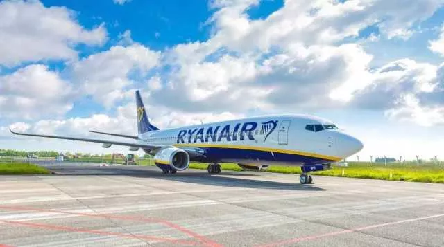 Ryanair rimborserà oltre 1,5 milioni di euro ai viaggiatori per i costi extra del check-in online