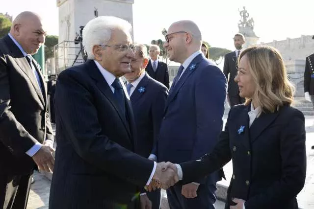 Violenza sulle donne, Mattarella: “Non è stato fatto abbastanza”, Meloni: “Piaga sociale”