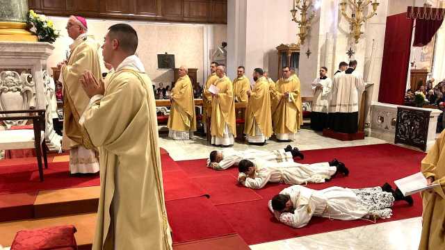 A Cagliari diocesi in festa per la nomina di tre nuovi presbiteri e il nuovo vescovo di Iglesias