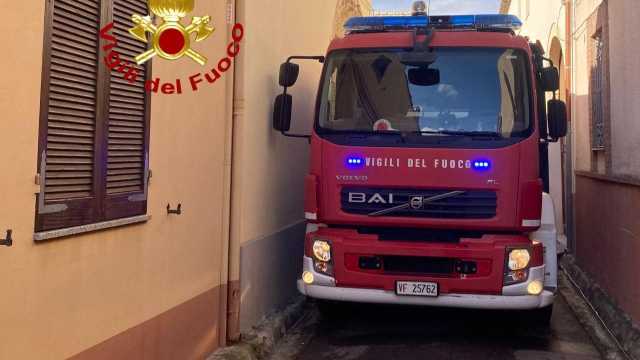 Quartucciu, incendio in un Bed & breakfast di vico V Nazionale: evacuati ospiti e personale