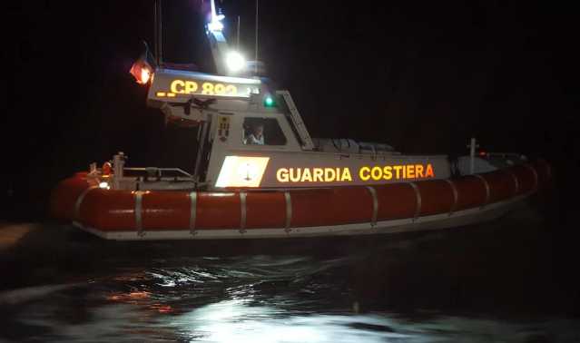 Otto dispersi in mare, paura al largo di Teulada: scattano le operazioni di ricerca