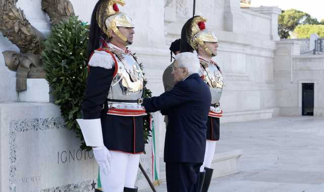 Mattarella alla festa delle Forze armate: 