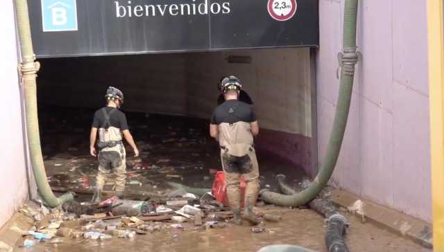 Alluvione a Valencia, la trappola mortale del parcheggio diventato 