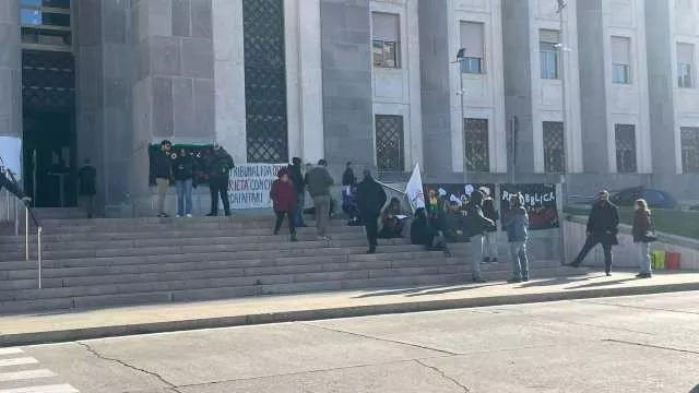 Antimilitaristi a processo a Cagliari: sit-in di A Foras davanti al Tribunale