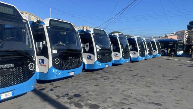 Cagliari, presentati i nuovi bus elettrici Ctm: 