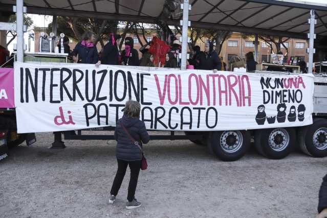 Violenza sulle donne, la proposta di Bartolazzi: 