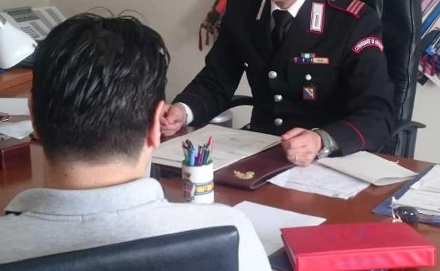 Lo chiamano dal comando dei carabinieri di Nuoro, ma era la truffa dello 